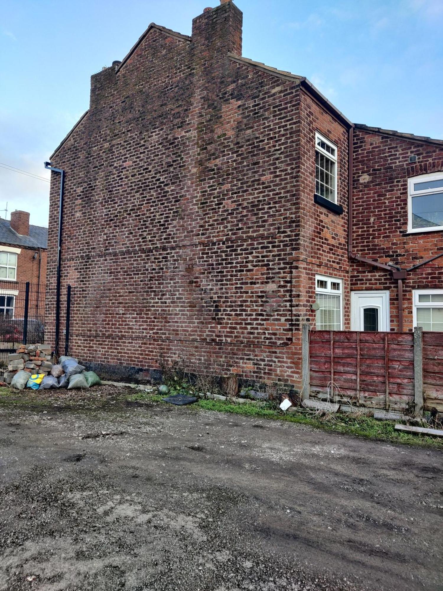 Victorian Semi Detached House Behind The High Street Villa Newton-le-Willows Exterior photo